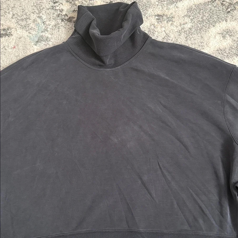 Lululemon Softstreme Turtleneck Pullover in Black